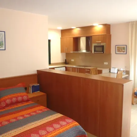 Apartman Estudi *